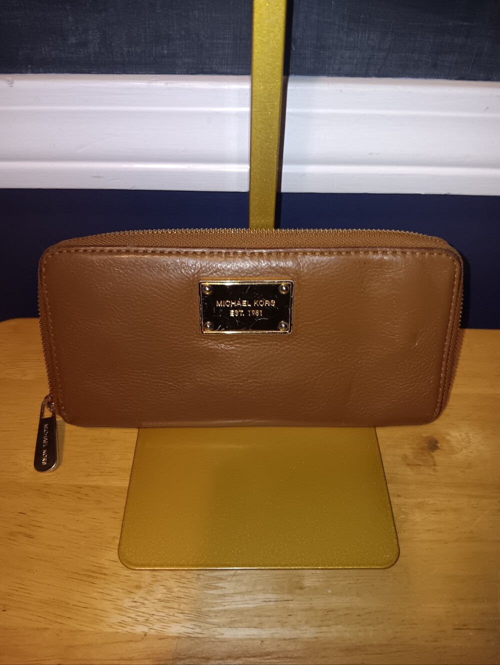Michael Kors Leather Zippy Wallet